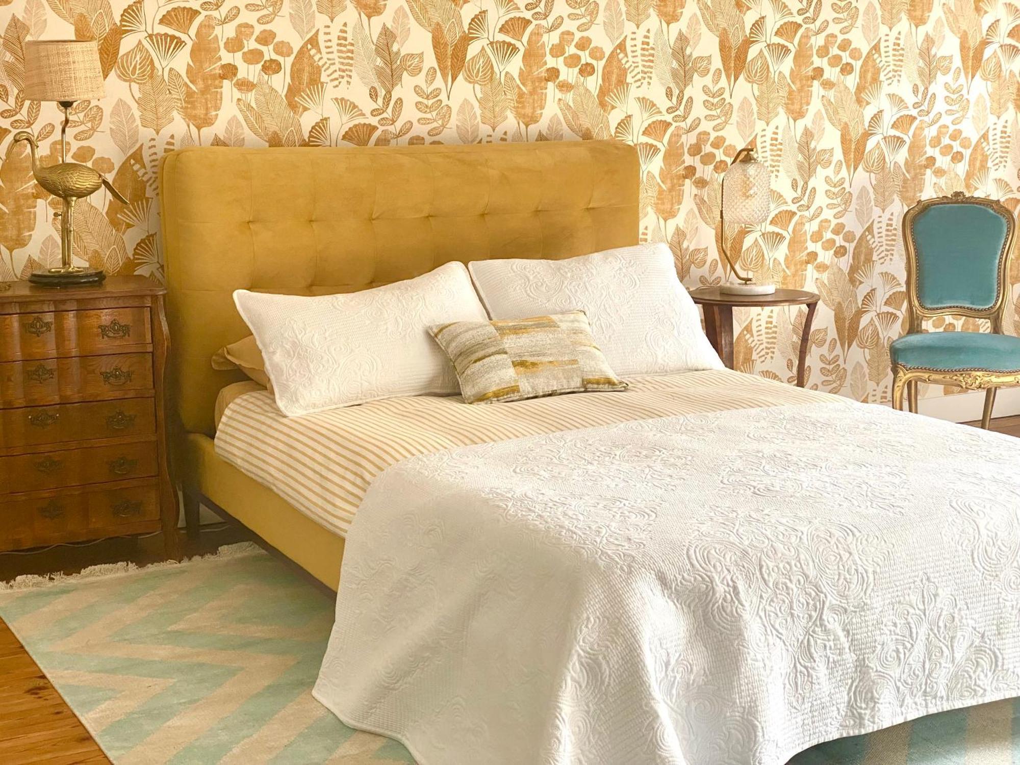 Chateau De Gouyas Bed & Breakfast Montagrier